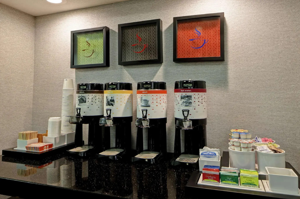 Hampton Inn Atlanta-Woodstock