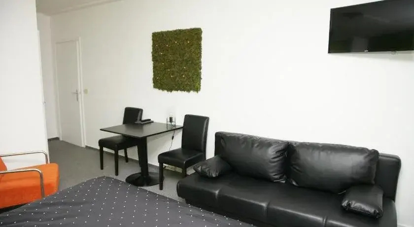Hotel Adoma