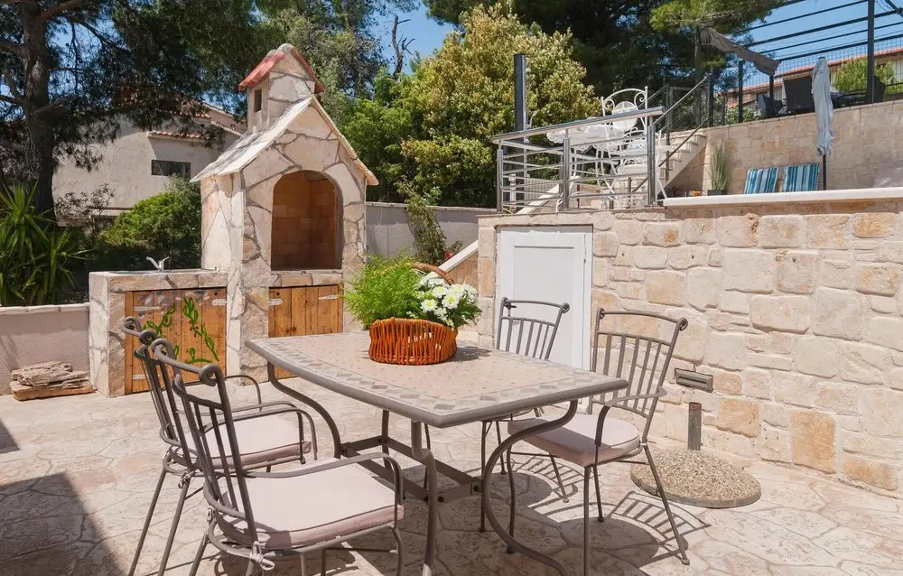 Gorgeous Home In Maslinica