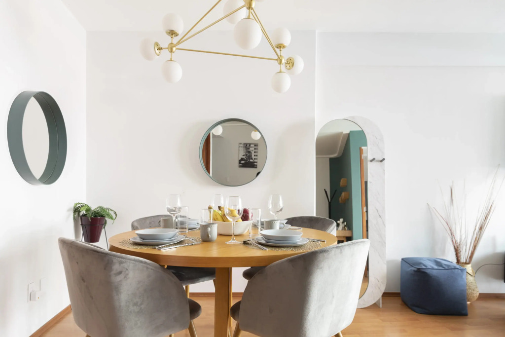 Capitalia Chic and Stylish Flat