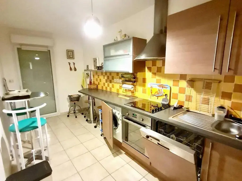 Appartement Six-Fours-les-Plages, 3 pièces, 5 personnes - FR-1-316-205