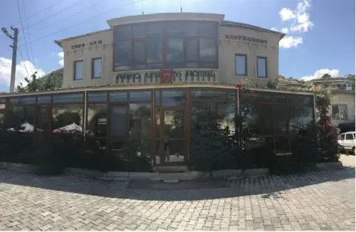 Arno Valley Hotel
