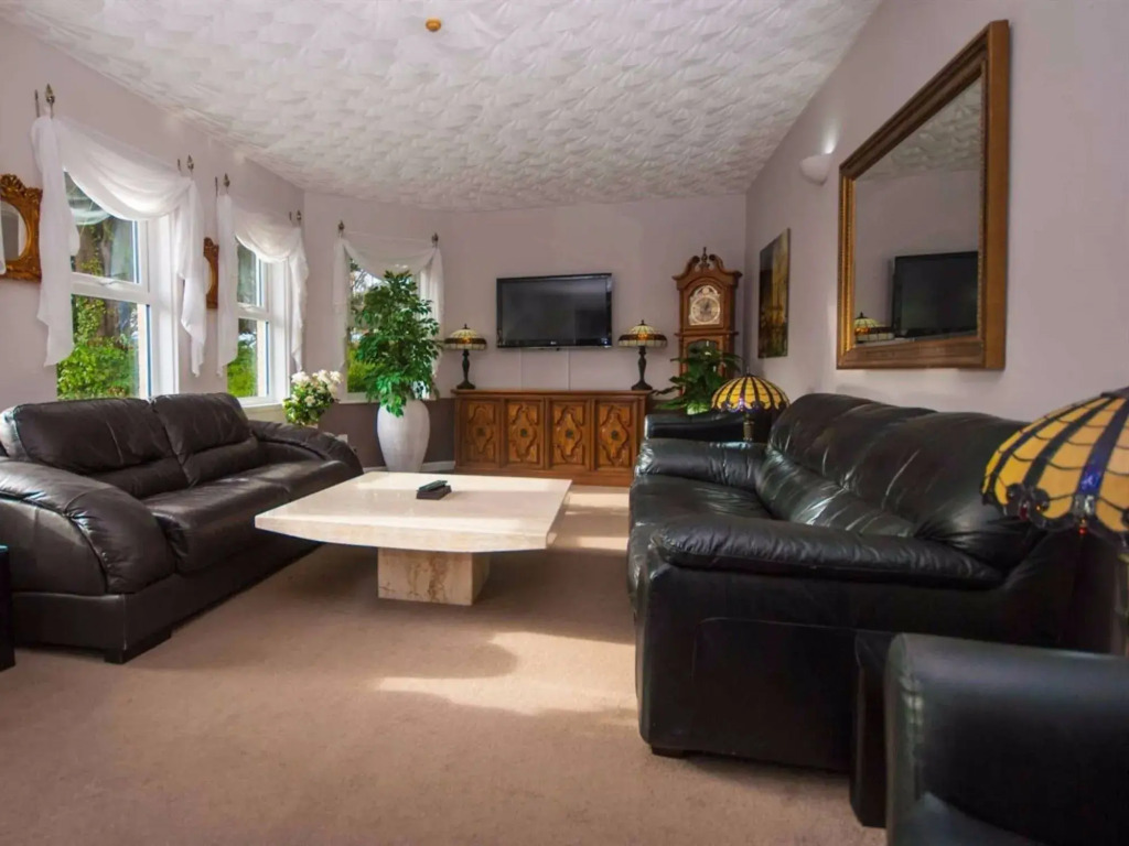 Somerton Lodge