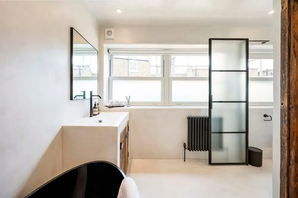 Long Term Stay- Notting Hill by Out of Office Lifestyle