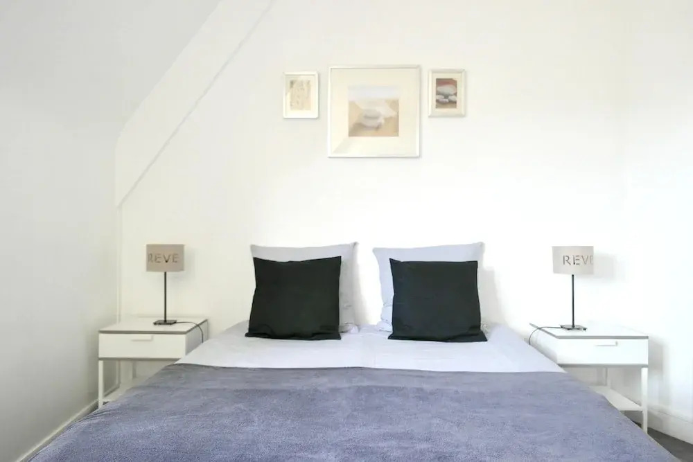 Apartment With one Bedroom in Port-en-bessin-huppain, With Wonderful sea View and Wifi - 6 km From the Beach