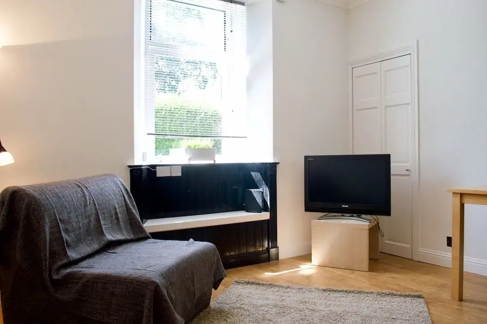 Beautiful 1 Bedroom Colony Villa Near City Centre