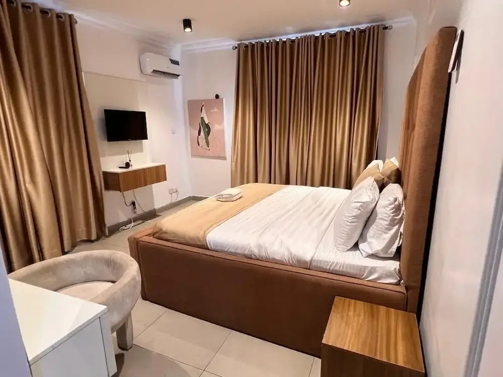 Ace Apartment