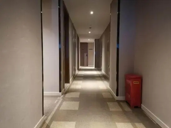 Homeinn Selected Hotel (Shanghai Yaxin Plaza Changshou Road Station)