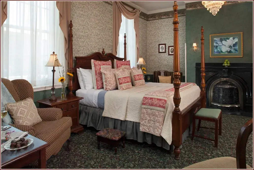 Carlisle House Bed and Breakfast