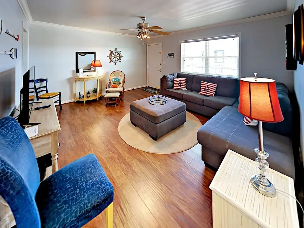 344 E Beach Blvd Condo Unit 21 by RedAwning