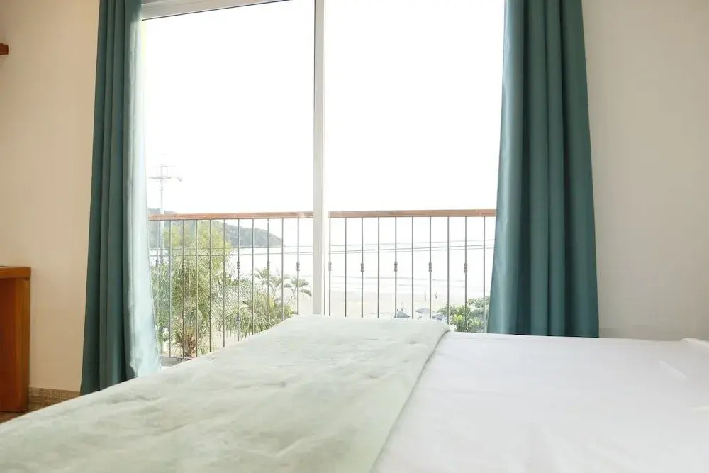 Pousada Conca di Mare - Restaurante próprio - Pé na areia
