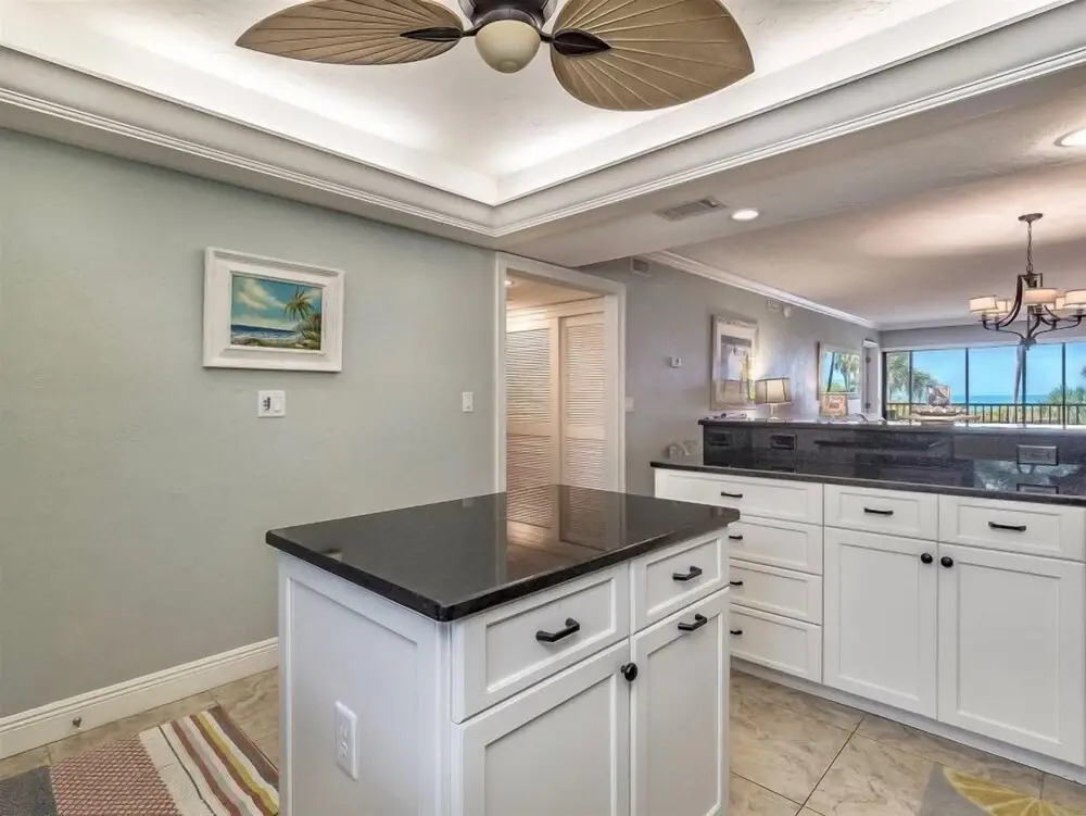 Sand Pointe 212