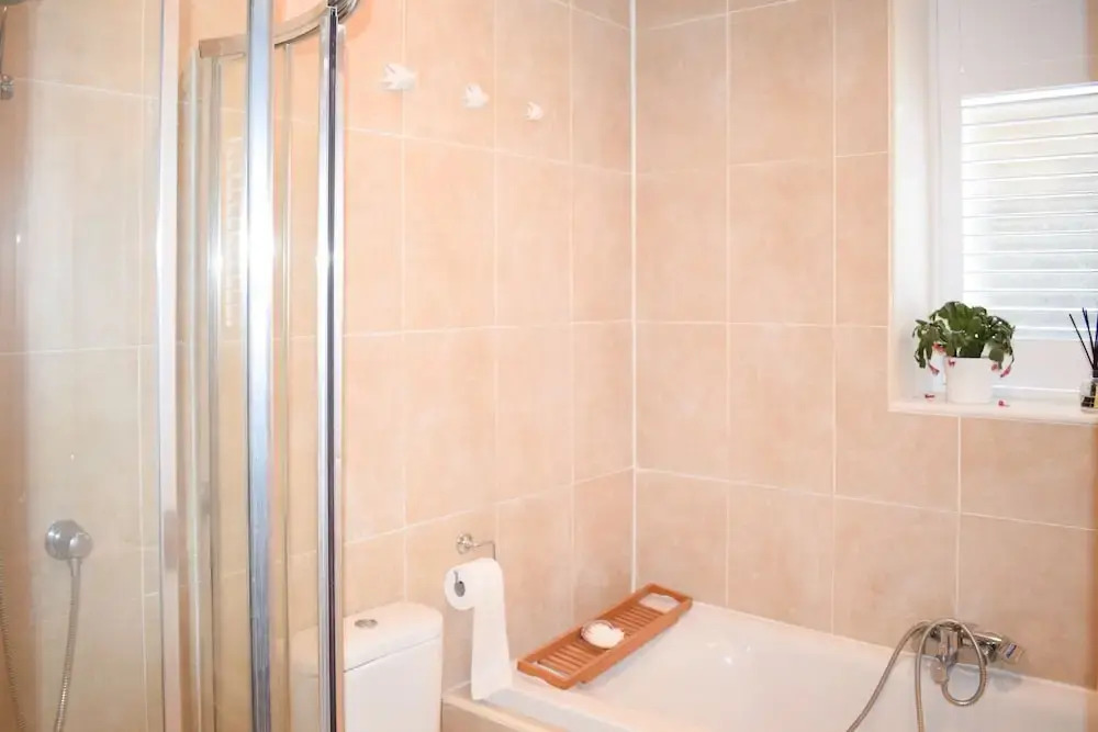 Spacious 2 Bedroom Inverleith Home With Garden