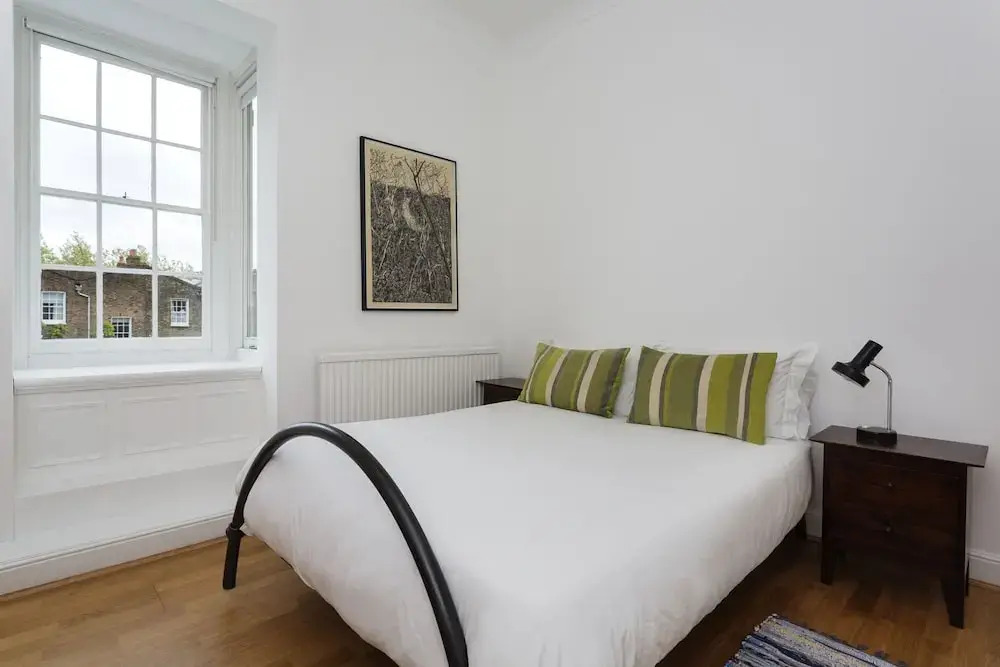 Veeve - At Home in Haggerston