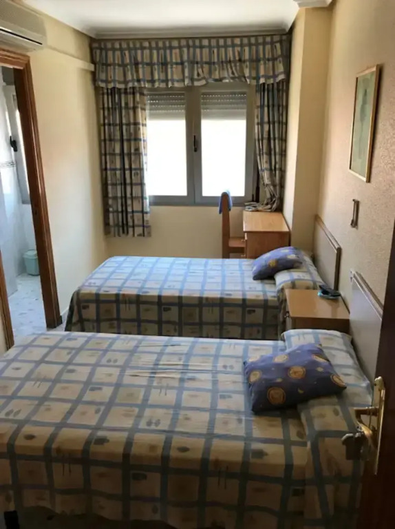 Pensión Hostal DOS HERMANAS