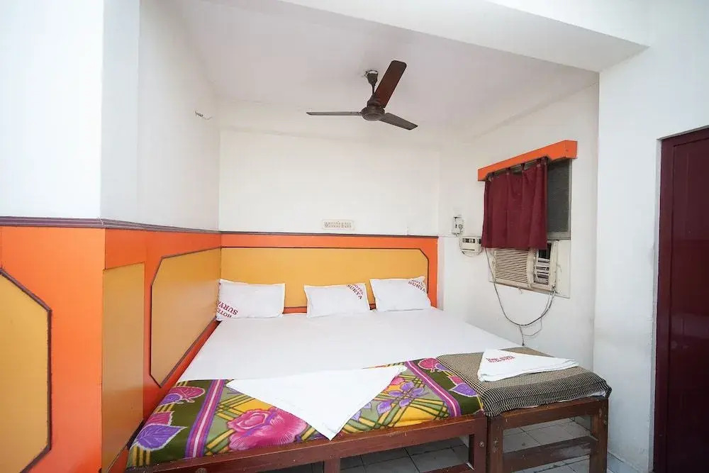 Spot On 38565 Hotel Surya
