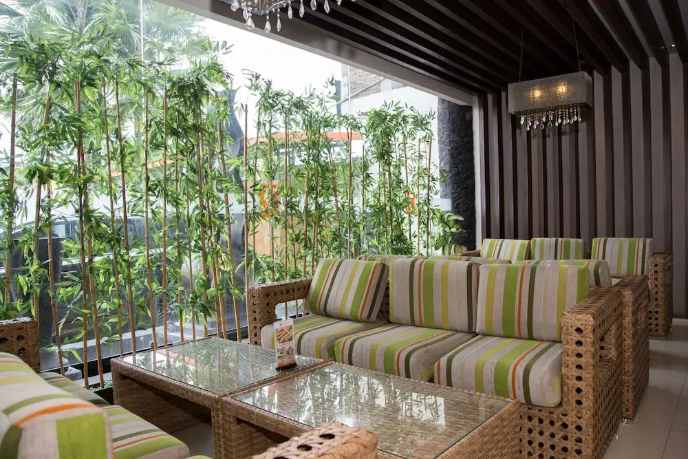 ZEN Rooms Kuta Sunset Road 2
