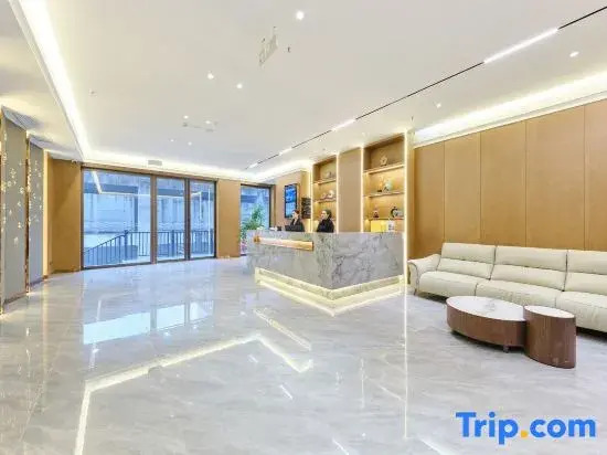 Yiduo Hotel (Dazhou Luofu Plaza Railway Station)