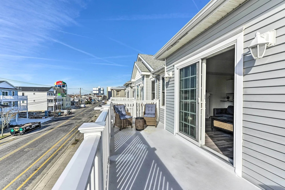 Wildwood Condo: Walk to Beach + Water Parks!