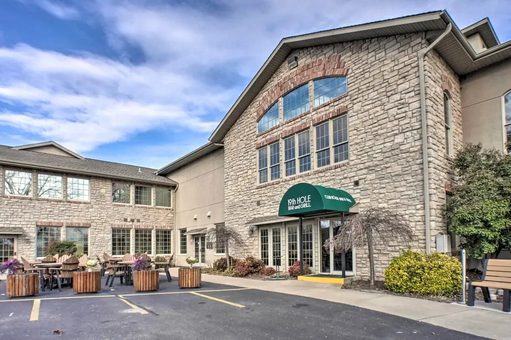 Heated Pool Access: Condo < 5 Mi to Branson Strip!