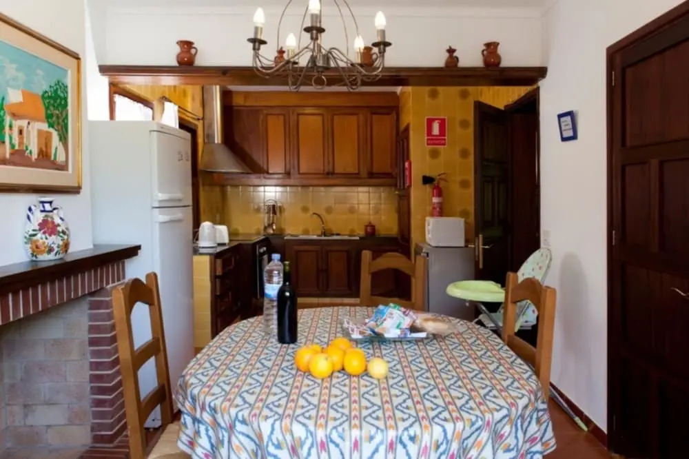Villa - 4 Bedrooms with Pool and WiFi - 103167