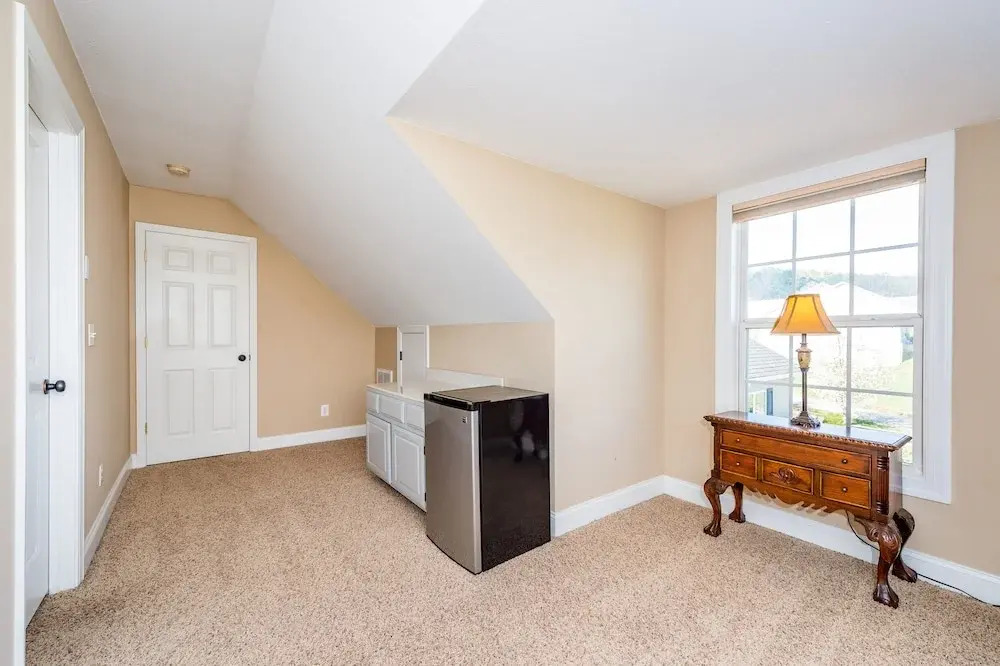 40 Charles Marlowe Drive Home 4 Bedrooms 3 Bathrooms Home