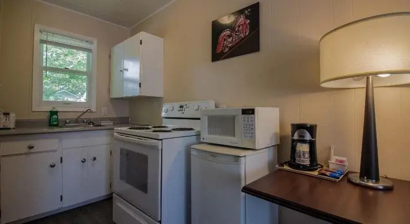 The White Horse Motel