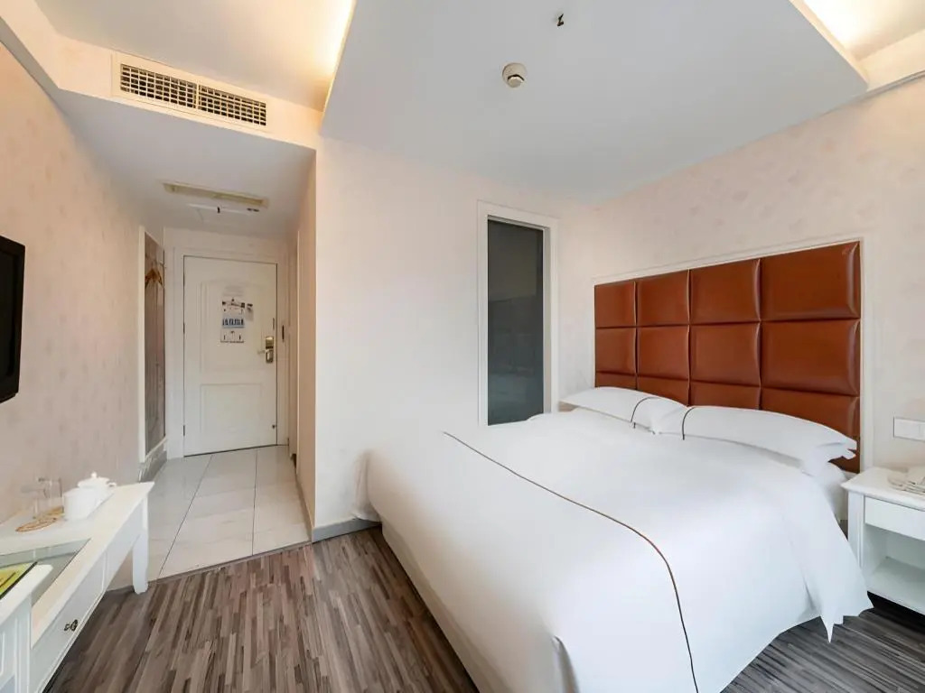 Lingshang Hotel