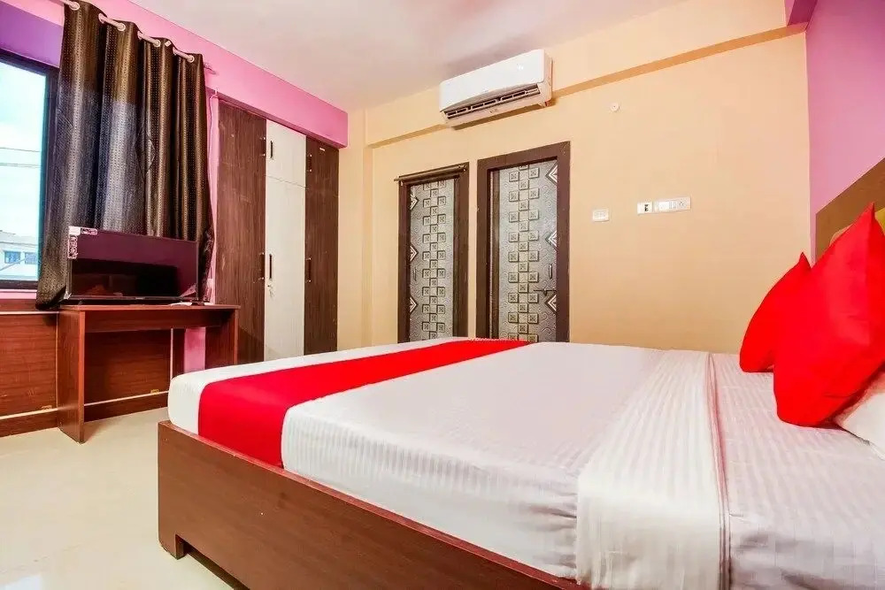 Silver Estate Residency by OYO Rooms