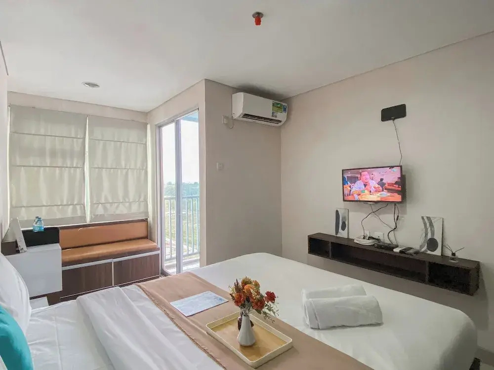 Cozy And Comfort Living Studio At Enviro Apartment