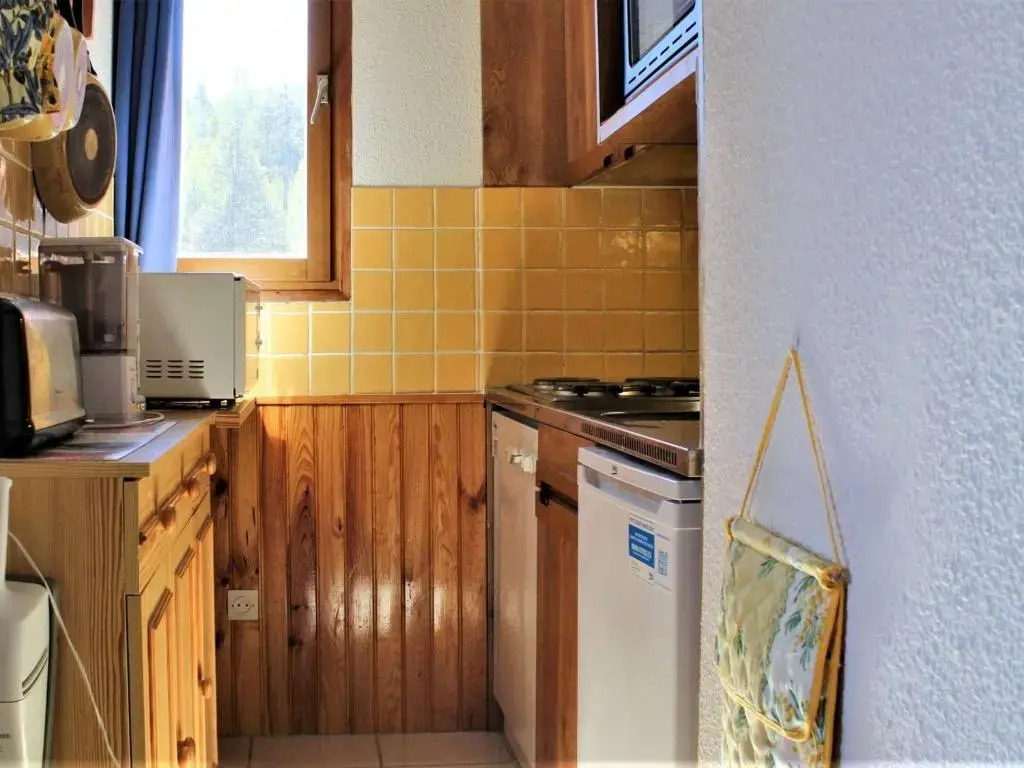 Appartement Risoul, 1 pièce, 4 personnes - FR-1-330-234