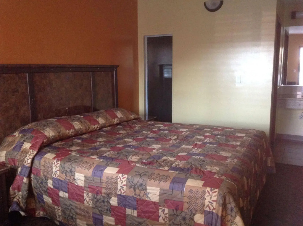 Palms Motel