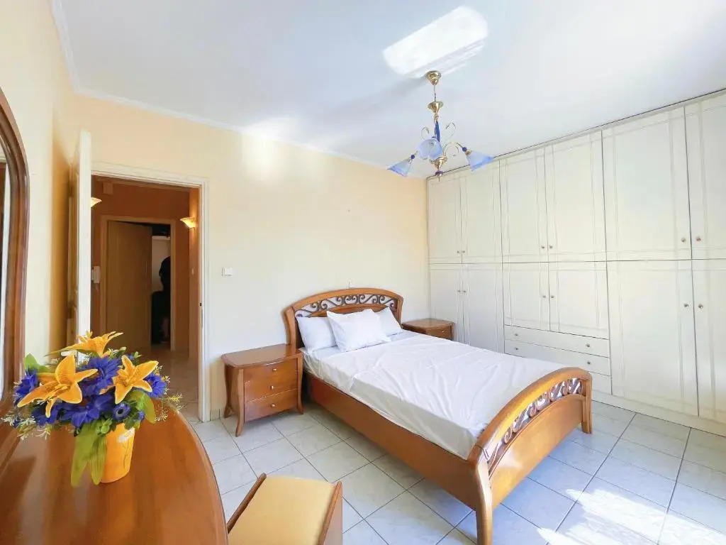 WSD Luxury Cozy 2BD Apt with study & City View Balcony