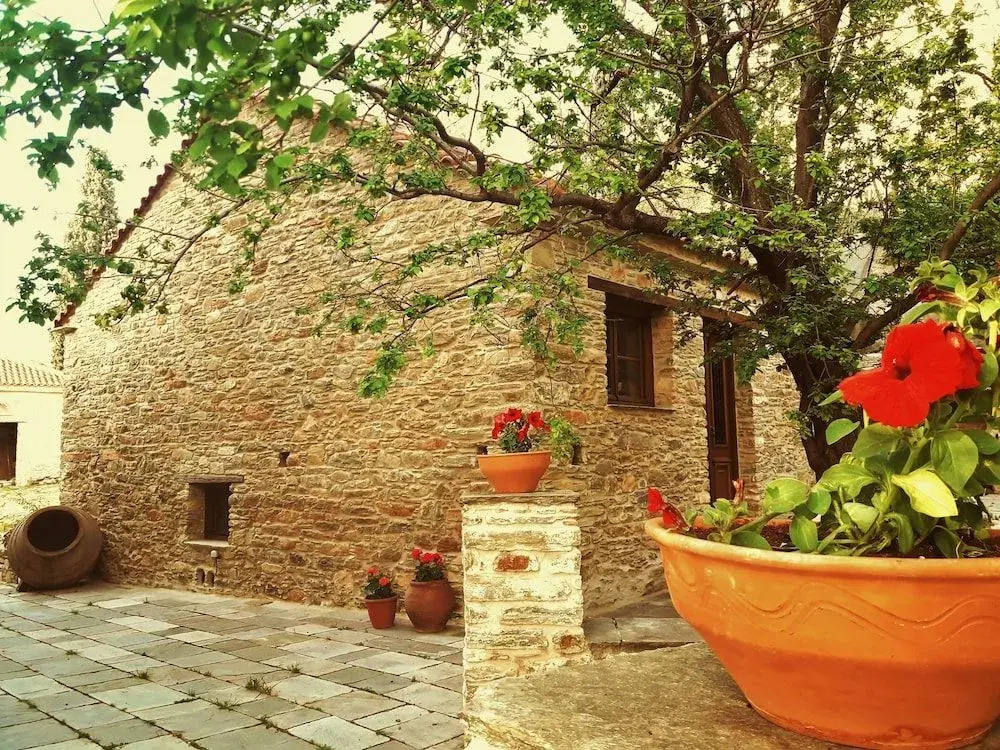 Paradosiako Saratsi - Traditional Guest House