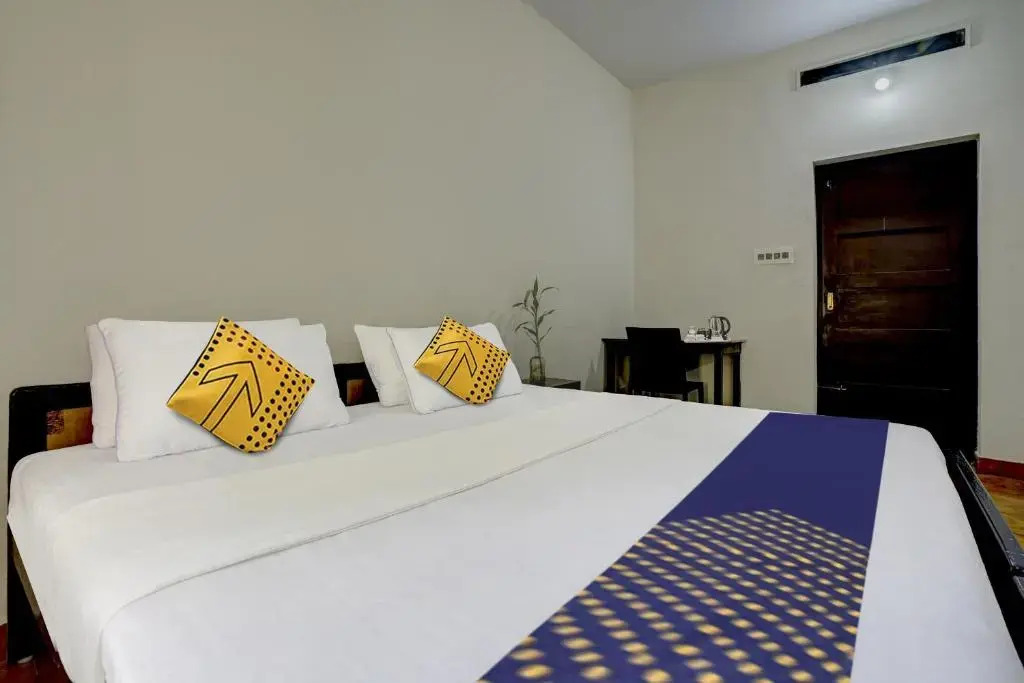 Spot On Archana Tourist Home