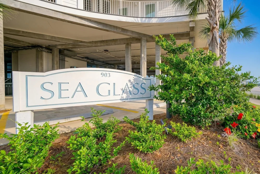 Sea Glass 203- No Worries