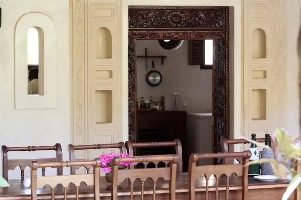 Waridi House