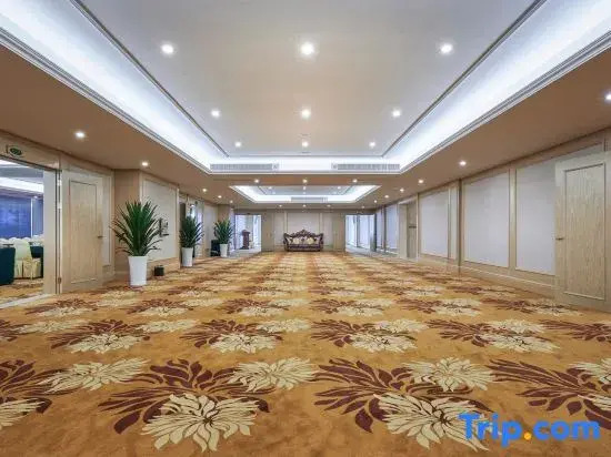 Yi Qu S Huangfeng E-sports Hotel (Chanba Convention and Exhibition Center Branch)