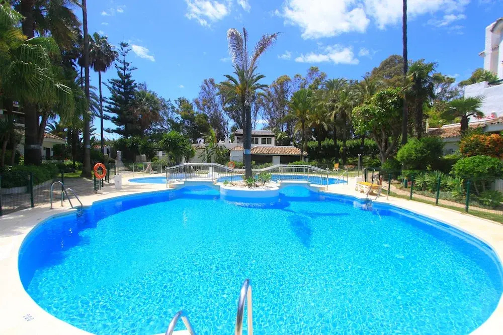 1097 Beachfront Apartment 50 Mtr Beach New Refurnished 2 Pool Areas