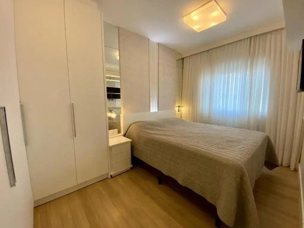 Luxuoso Apartamento 3 quartos na Praia de Bombas