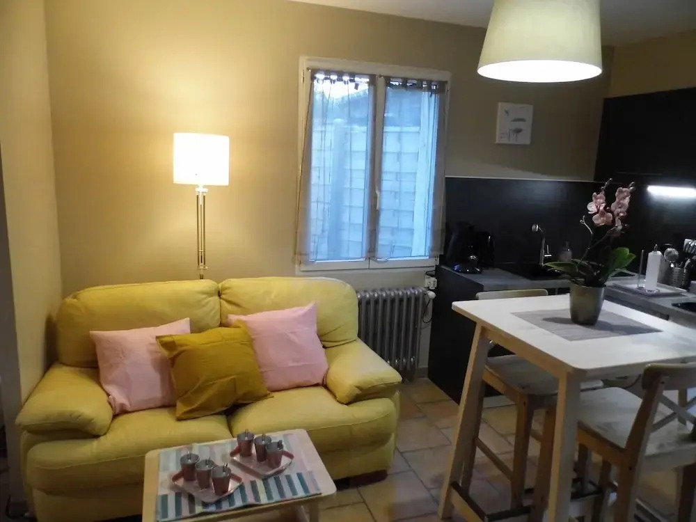 Studios Villa Eden