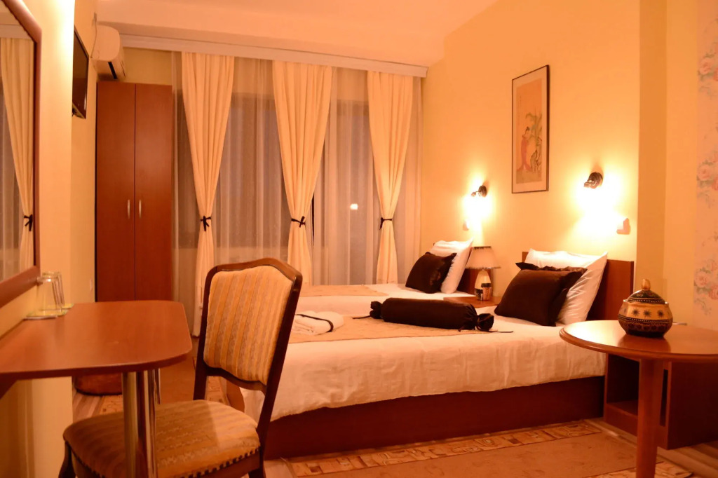 Hotel Pine