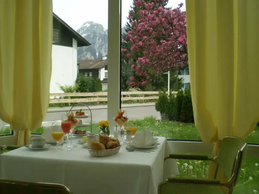 Hotel Christine