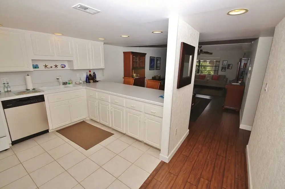 Seaward B103 Apartment 2