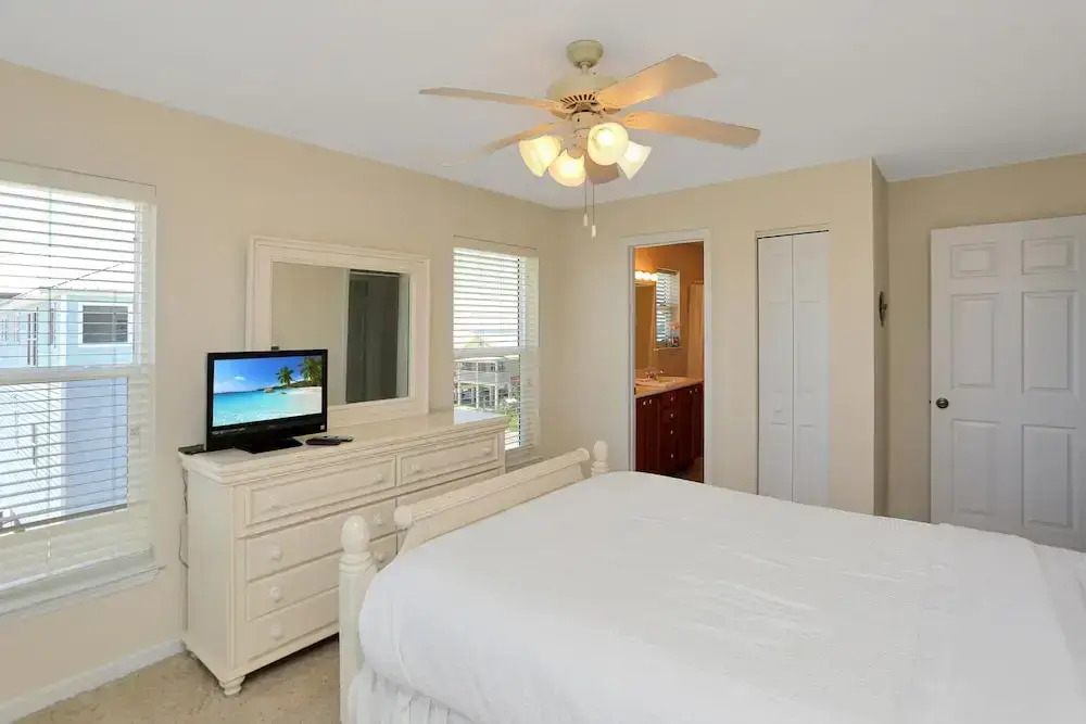 Yellow Bird by Pristine Properties Vacation Rentals