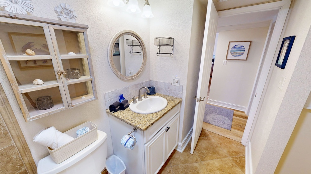 Shoreline Towers 3054 2 Bedroom Condo