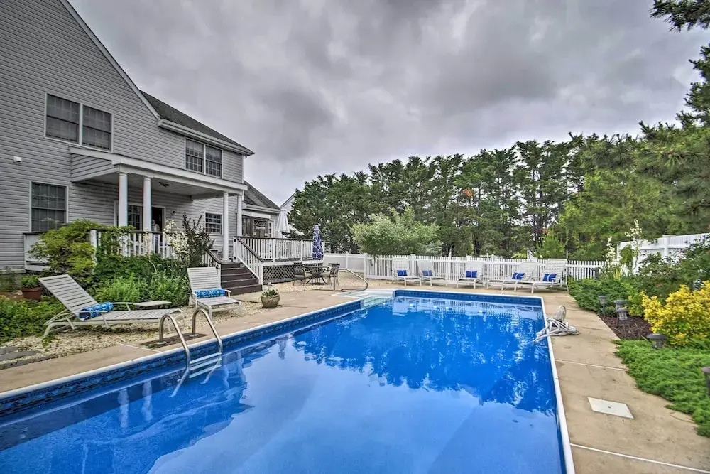 Cozy Mantoloking Home in Private Beach Association