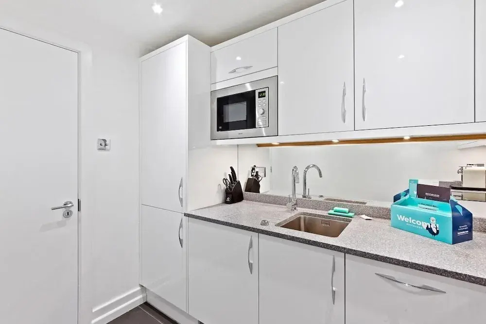 Sophisticated 2 Bed, 2 Bath apt in Angel