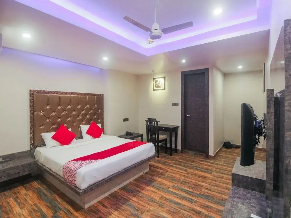 Collection O 17304 Ransu Residency