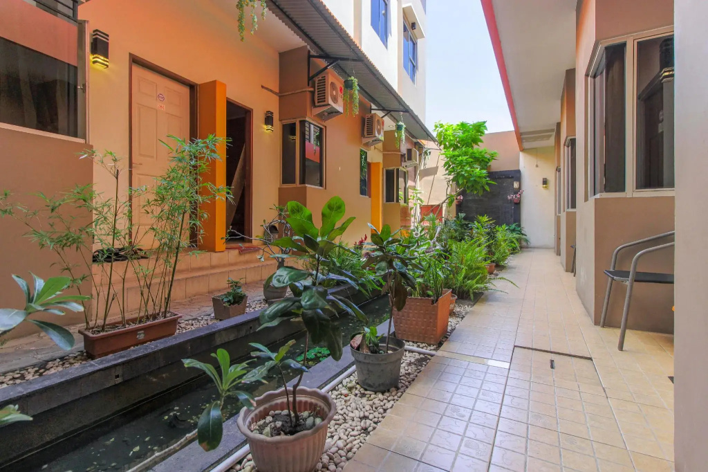 RedDoorz near RSUP Prof. Kandou Manado
